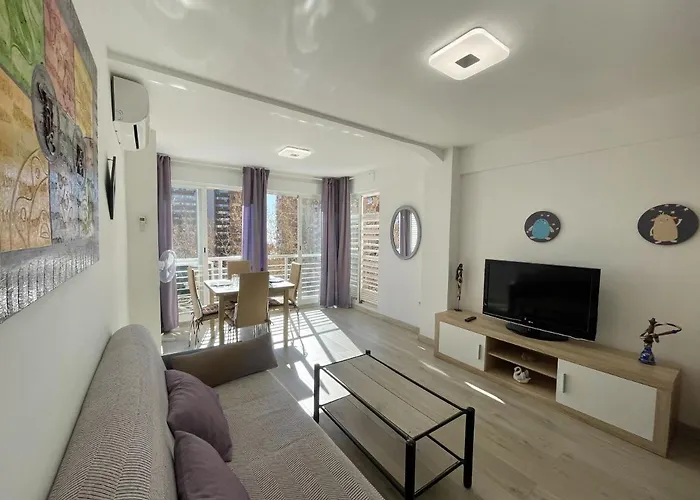Moder Style Caballos Apartamento Benidorm